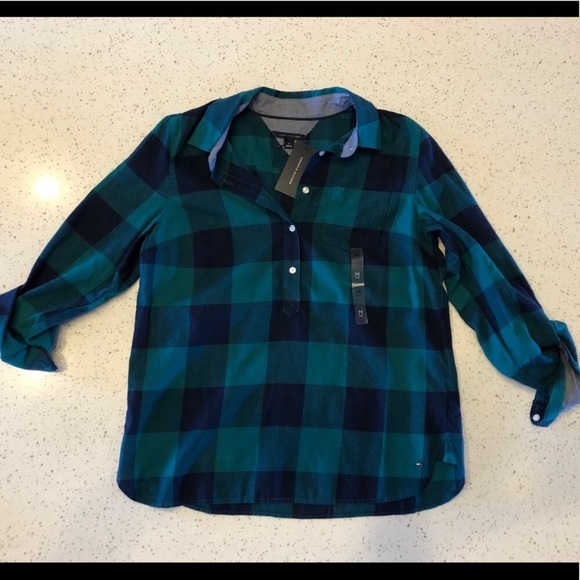 TOMMY HILFIGER flannel 3/4 button down shirt. - Picture 2 of 6